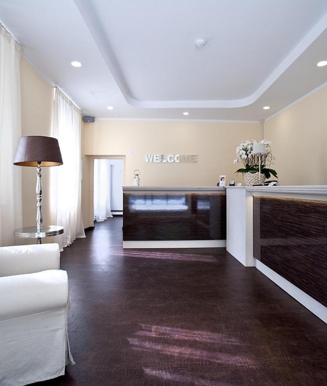 Boutique Hotel La Rinascente Locarno Luaran gambar